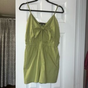 Cute romper!🍋‍🟩💚